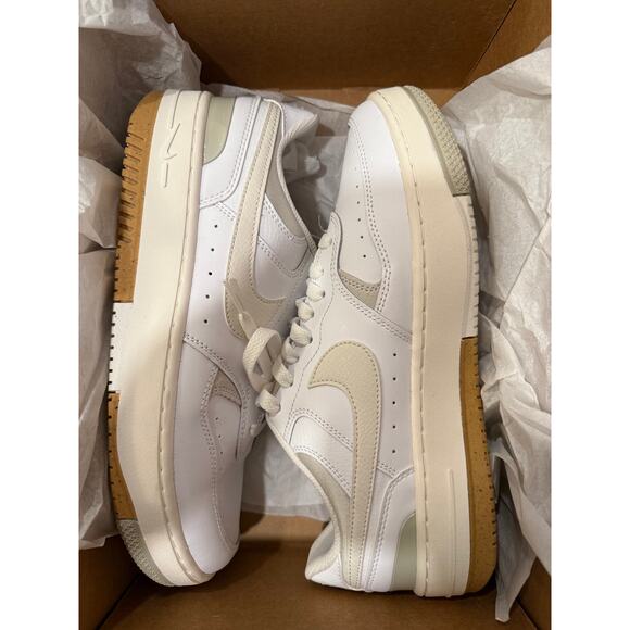 NEW Nike Gamma Force Women’s Sneakers Light Bone Size 10 DX9176-103 - Picture 8 of 8